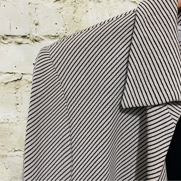 Taiga Paris Black Beige Striped Viscose Blazer Jacket - Picture 2 of 6